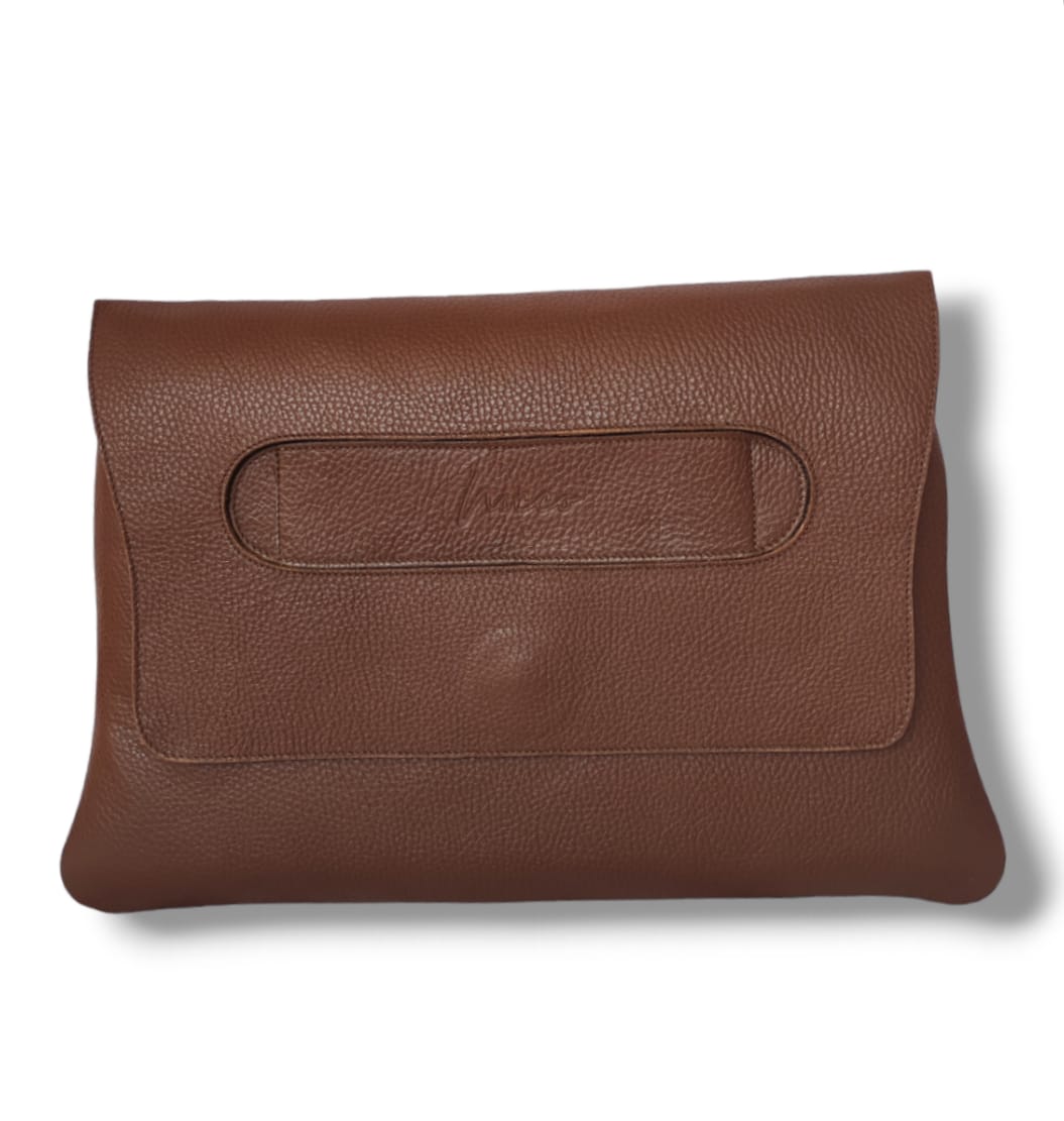 MILVA - Pochette in pelle martellata con manico a fascia